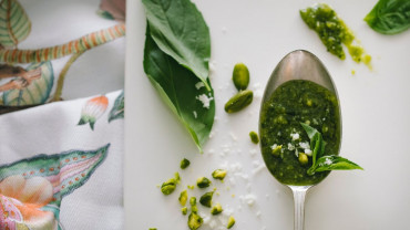 Paccheri pesto alla genovese e salsiccia